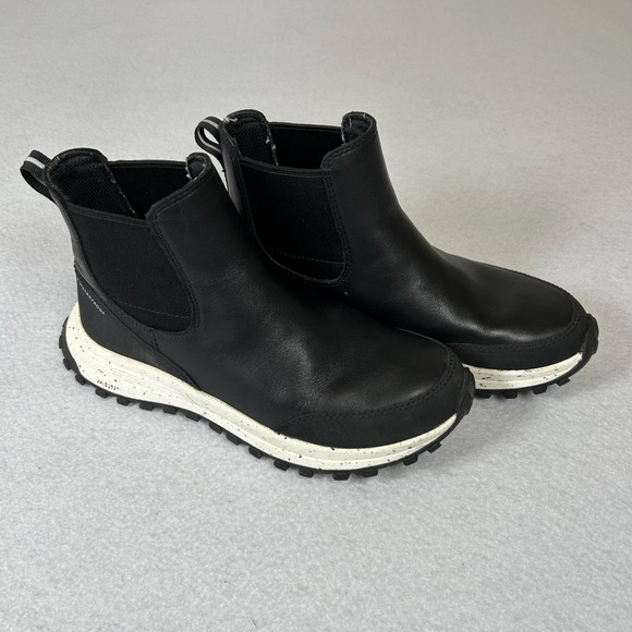 Clarks‎ ATL Trek Up Boots Womens Size 7.5 Black Waterproof Chelsea Boot Leather - Picture 1 of 9